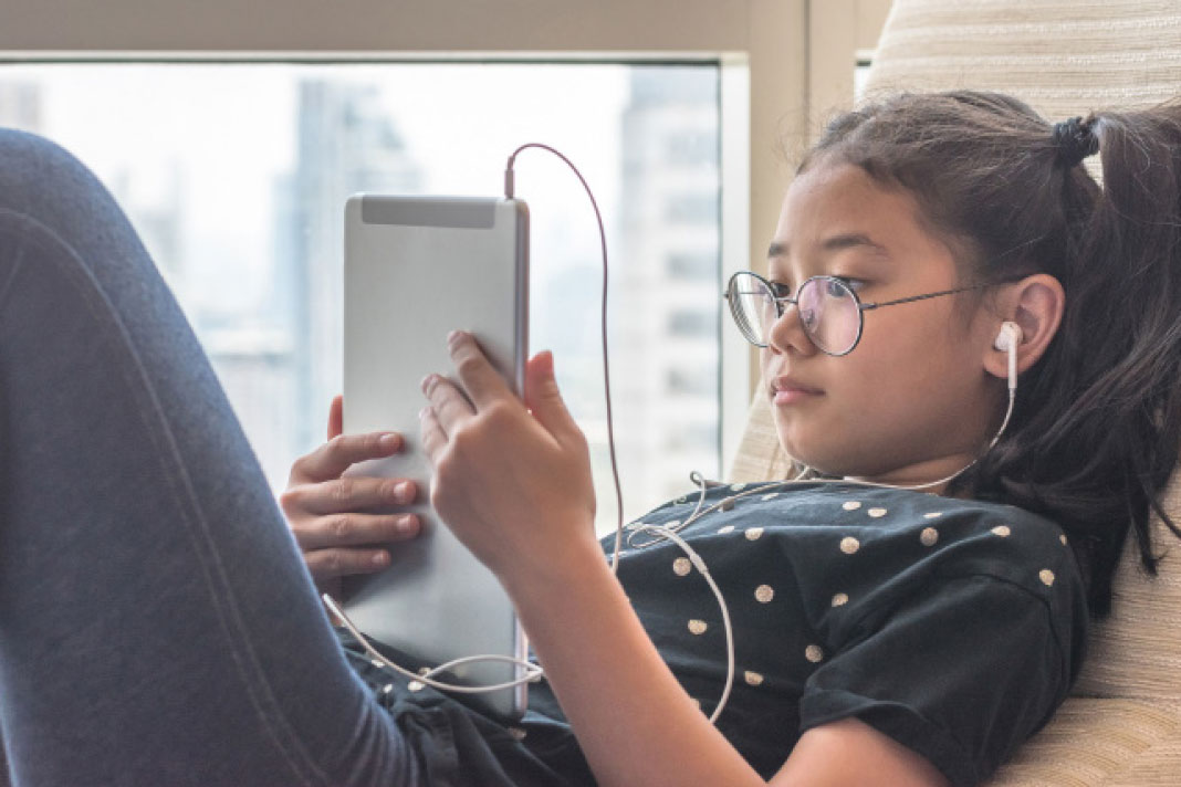Digital parenting challenges Bahrain